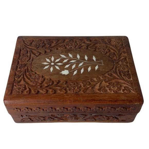 Vintage Wooden Hand Carved Trinket Box Floral Inlay Design - Picture 1 of 15